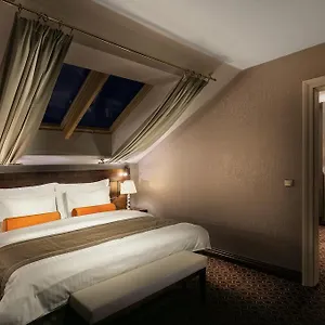Cosmopolitan 5*, פראג צ'כיה